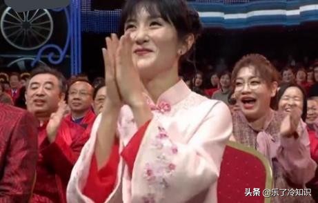 歷年春晚&OpenCurlyDoubleQuote;照妖鏡&rdquo;，觀眾席上明星露真容，誰的顏值更勝一籌？