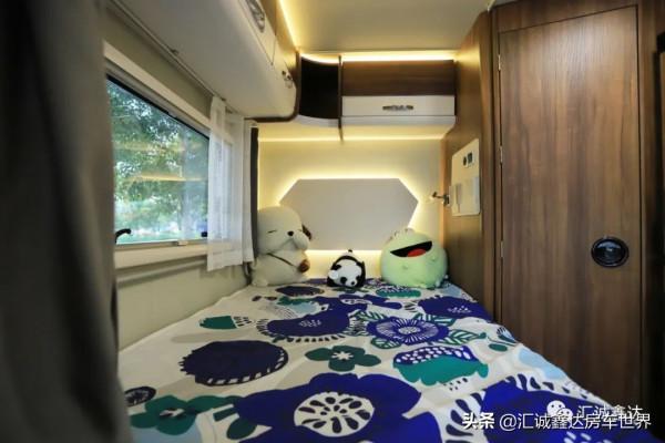 新款家用級大客廳房車來了!6座3床佈局溫馨,出去玩還能睡多人!​ 新款家用級大客廳房車來了!6座3床佈局溫馨,出去玩還能睡多人!​