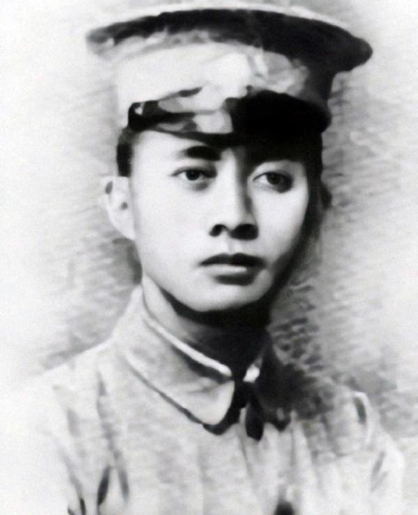 國軍中將王慧生因得罪龍雲而辭職，後又隨其起義，為何被公審槍決