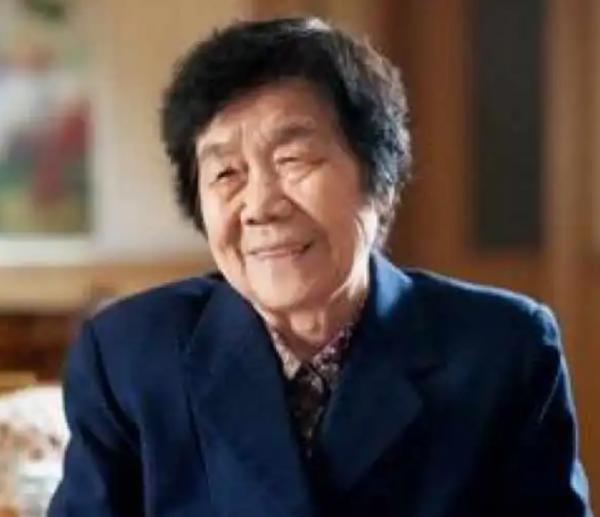 朱德51歲才憑胎記認出兒子,兒子卻近30歲不婚,賀龍出面立馬搞定 朱德51歲才憑胎記認出兒子,兒子卻近30歲不婚,賀龍出面立馬搞定