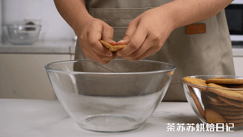 女王超愛的蛋糕！隨手在家做出來，絲滑細膩賊過癮