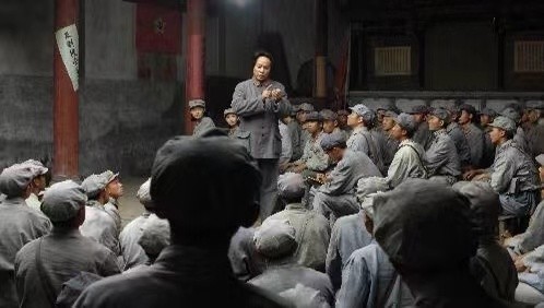 他曾多次幫助偉人，建國後進京求職，偉人：早替你安排好了