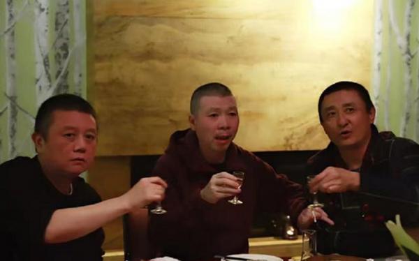 馮小剛:拋棄結婚15年的原配,40歲娶小10歲徐帆,63歲至今不生娃 馮小剛:拋棄結婚15年的原配,40歲娶小10歲徐帆,63歲至今不生娃