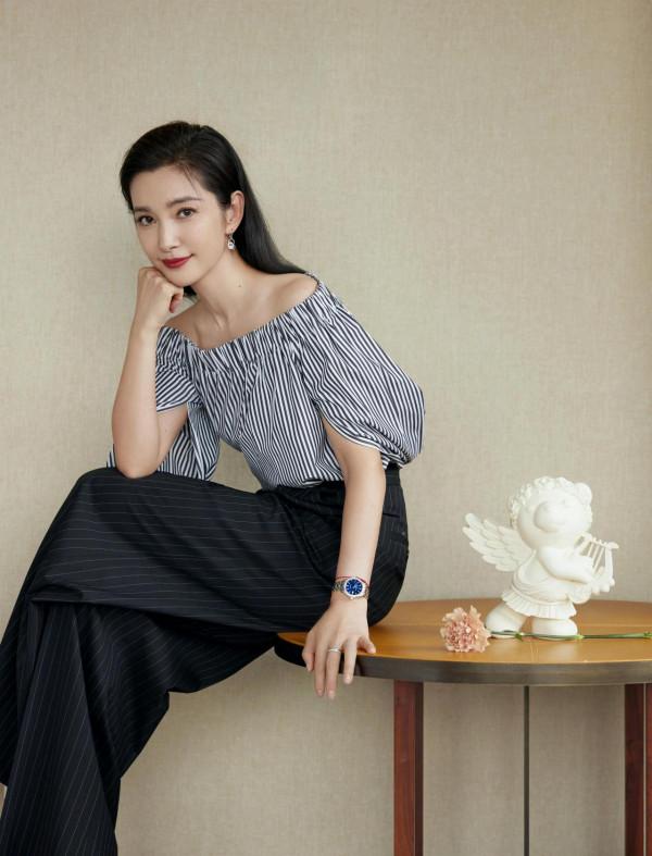 曾經的華誼一姐李冰冰，氣質顏值各方面俱佳，至今未婚
