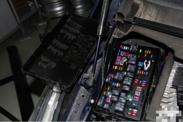 別克GL8行駛過程中發動機突然熄火怎麼回事？