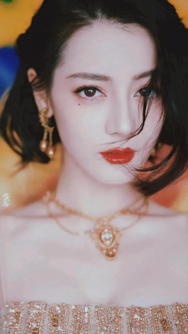 迪麗……真的很熱