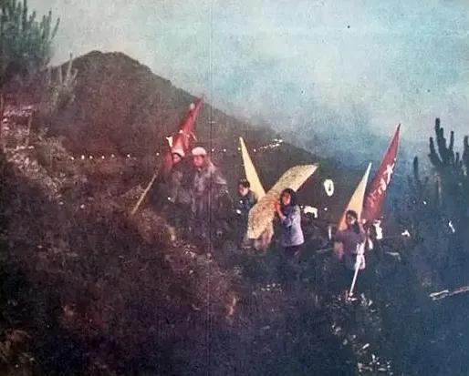 老電影（0471）《革命風暴戰勝龍捲風》武影（1960）電影劇照欣賞