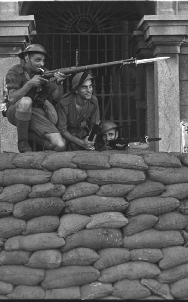 遠征軍遭到英軍軍官的蔑視,遠征軍營長一招讓他求饒 遠征軍遭到英軍軍官的蔑視,遠征軍營長一招讓他求饒