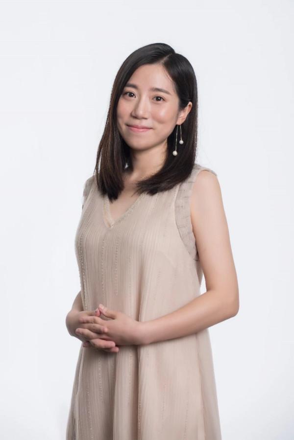 資訊:朋友圈裡充斥著正能量,東方證券美女分析師分享她的獨特研究模式,對網際網路與教育的研究不只是資料 資訊:朋友圈裡充斥著正能量,東方證券美女分析師分享她的獨特研究模式,對網際網路與教育的研究不只是資料