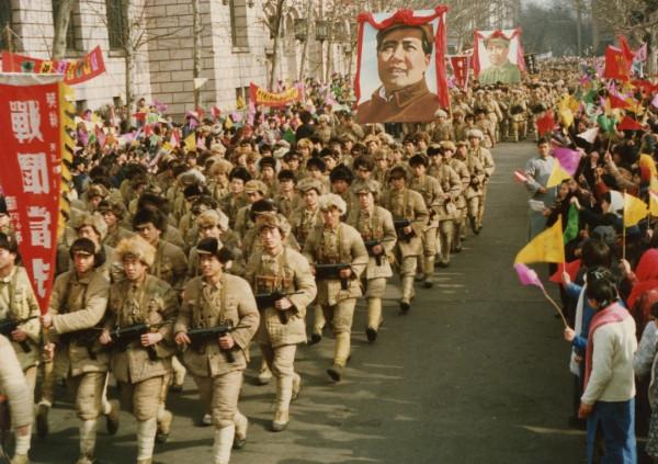 129師兵強馬壯，為何它改編成二野後，總兵力卻遠不如三野四野？