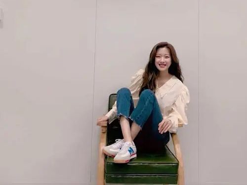 “初戀系女神”文佳煐:10歲出道精通三國語言,顏值更是令人羨慕 “初戀系女神”文佳煐:10歲出道精通三國語言,顏值更是令人羨慕