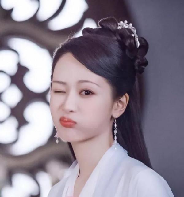 張芷溪吳謹言,北電盛產五官亂飛派,看3位同門師姐妹的古靈精怪 張芷溪吳謹言,北電盛產五官亂飛派,看3位同門師姐妹的古靈精怪