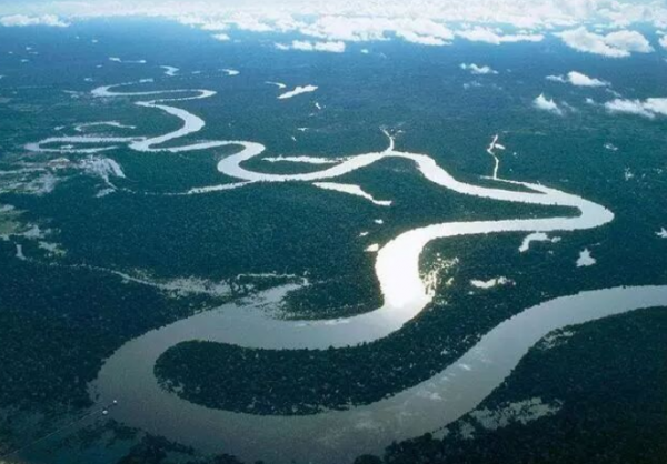 為何南方多江，北方多河？真相併不復雜：只是黃河氾濫和漢人南遷