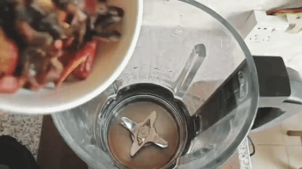 入秋後坐月子，記得喝一碗“氣血羹”，營養滋潤，助力度過苦日子