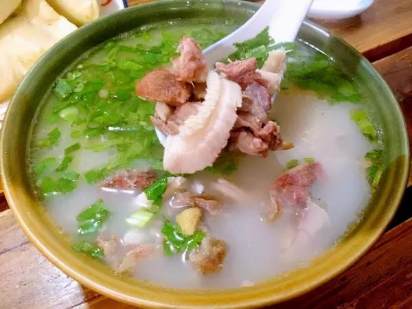 入秋後，要多喝羊肉湯，記住“四不五做”，肉不羶，湯色奶白