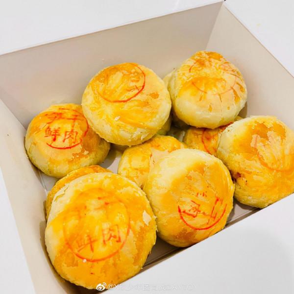 明星過中秋：肖戰楊紫曬出月餅合照，趙麗穎放國風大片送祝福