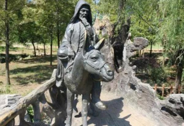 諸葛孔明的老丈人,他為什麼要胳膊肘往外拐,救下蜀漢之死敵呢? 諸葛孔明的老丈人,他為什麼要胳膊肘往外拐,救下蜀漢之死敵呢?