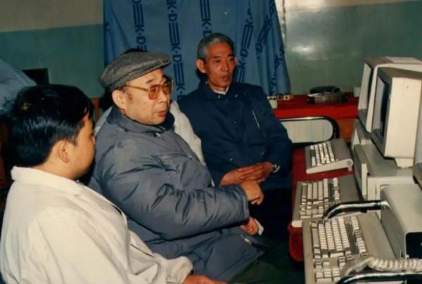 抹平中美20年差距!破解“錢學森密碼”,鐳射陀螺奠基人高伯龍 抹平中美20年差距!破解“錢學森密碼”,鐳射陀螺奠基人高伯龍