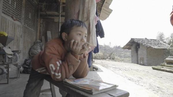 我被父母養成河南第一懶人：7歲不會走路，吃飯靠喂23歲自己餓死