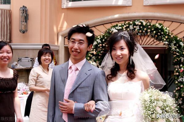 著名畫家表哥給父親一幅價值二三十萬的畫，父親讓伯母保管卻弄丟