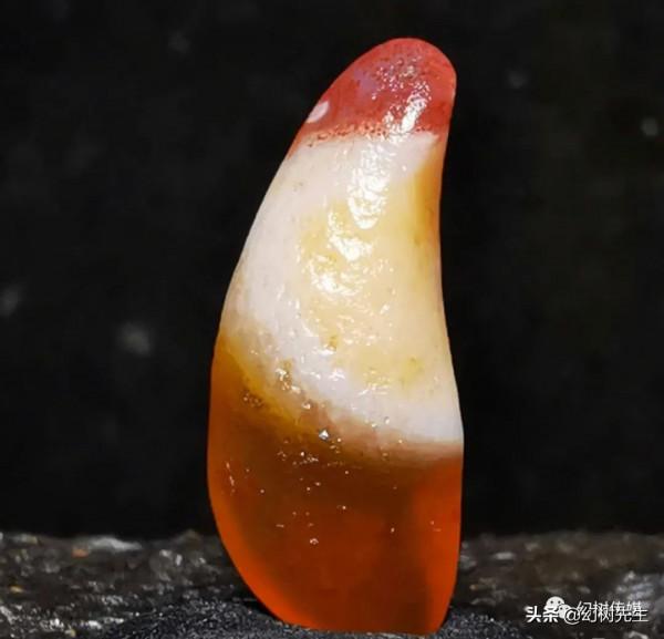 「拍賣」首屆·戈壁瑪瑙石粒珠專場圖錄 「拍賣」首屆·戈壁瑪瑙石粒珠專場圖錄