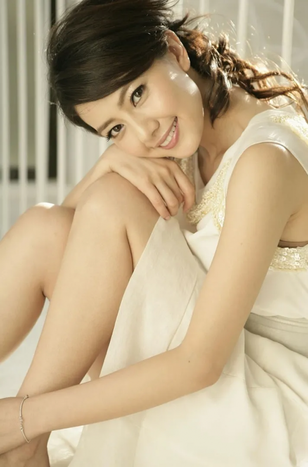 高圓圓，美的不可方物，看一眼令人陶醉