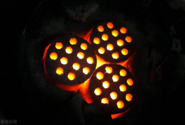 這&OpenCurlyDoubleQuote;三廢渣&rdquo;是養花寶，墊在盆底，提高肥力，根系還不易&OpenCurlyDoubleQuote;凍傷&rdquo;