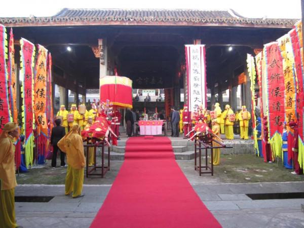 浙江蘭溪諸葛村，最自信的諸葛亮51代孫，巧用118根木條做中國館