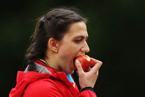 “跳高女皇”庫爾金娜，顏值與實力齊飛，奧運圓夢，淚灑賽場