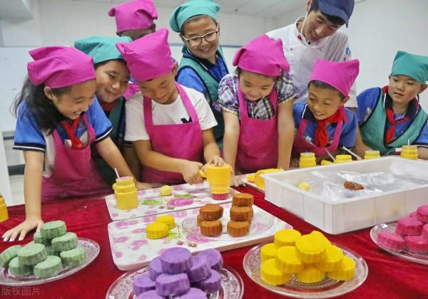 中秋回鄉感悟：走親戚像“走過場”，農村過得越來越像城市了