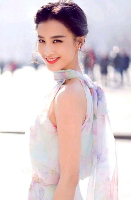 上海盛產美人，6位滬籍女星，個個膚白貌美，驚豔絕倫