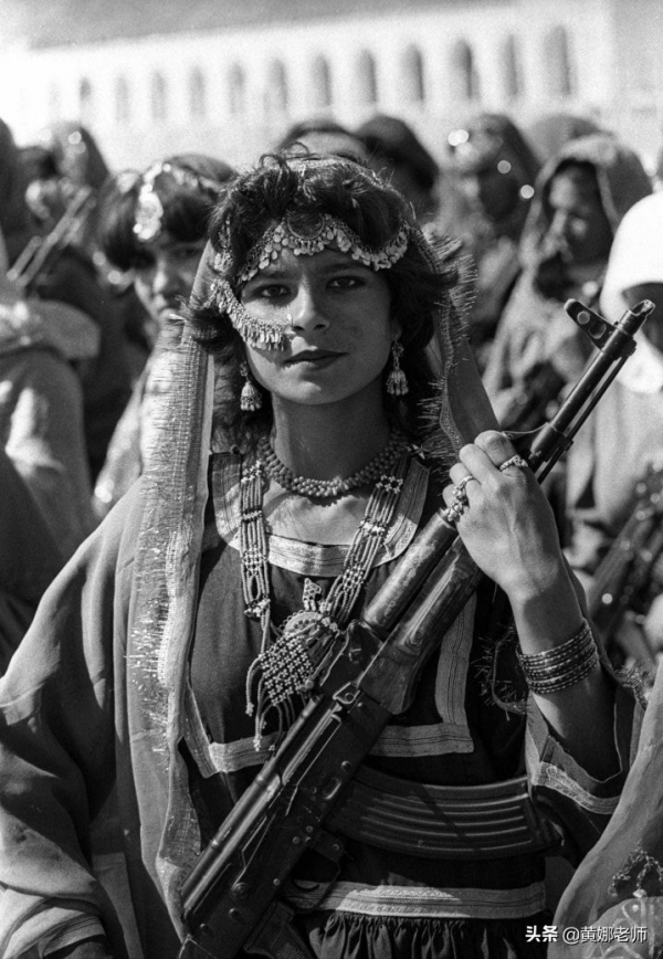 穆斯林,為何男女都愛穿大褂戴頭巾? 穆斯林,為何男女都愛穿大褂戴頭巾?