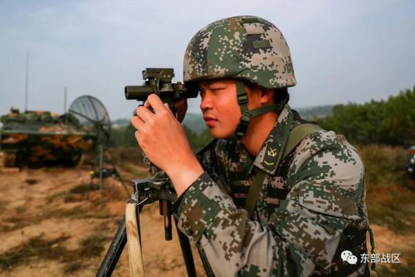 榴炮開火!從黑夜打到白天 榴炮開火!從黑夜打到白天