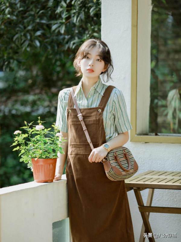 小個子女生秋天怎麼穿？看看這些顯高顯瘦的小技巧，實用又日常