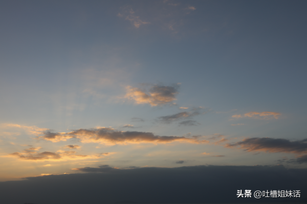 不能出去旅行的日子，就只能看看以前的照片了