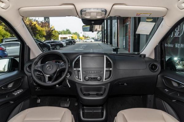 又大又便宜的賓士車,光車長就有5370mm,不到30萬起,賓士威霆 又大又便宜的賓士車,光車長就有5370mm,不到30萬起,賓士威霆