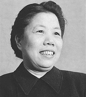 遵義會議紀念館沒有鄧小平名字，後來他去參觀：我當時就坐在那裡