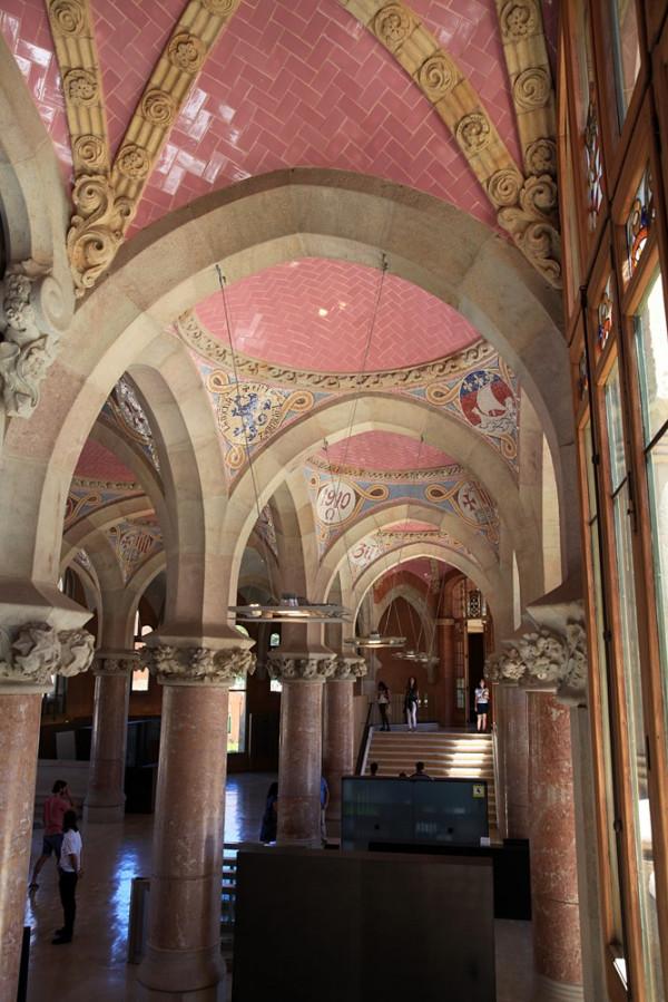 晨楓：巴塞羅那聖家堂是建築異葩，不是里程碑