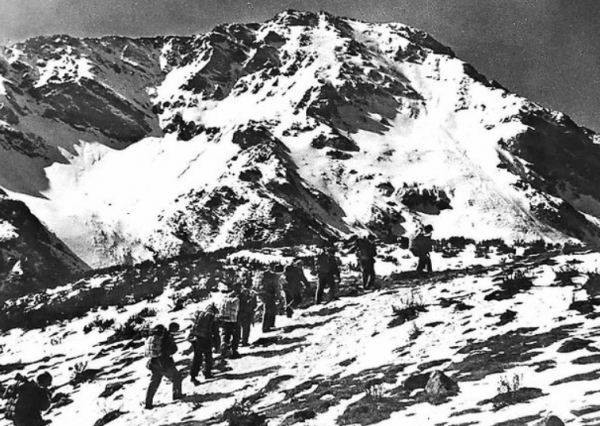 遵義會議之後，曾經讓工農紅軍損失巨大的李德，他的結局如何了？