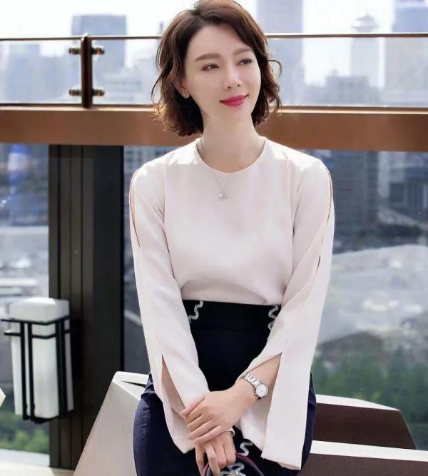 陳數：美麗大方，氣質優雅，盡顯女神魅力