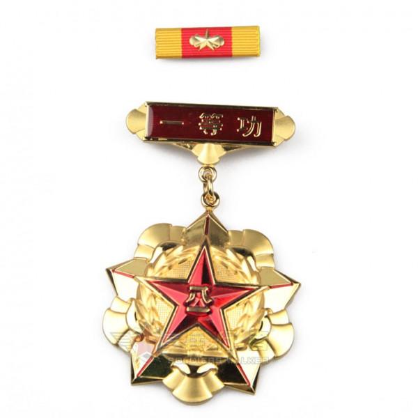 1958年，首長去遼寧視察工作，發現糧庫警衛竟是犧牲5年的老戰友