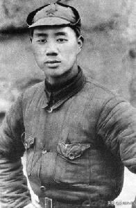 1979年，歷史重大轉折之時，鄧公辭去總參謀長職位，誰來繼承？