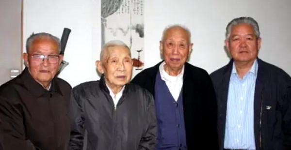 三野最年輕的師長,54歲任副總參謀長,後來為何沒有受到重用? 三野最年輕的師長,54歲任副總參謀長,後來為何沒有受到重用?