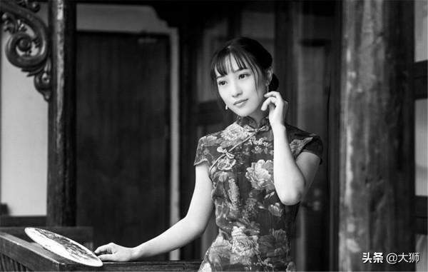 老年間,有種騙術名曰“美人局”,上當者無一例外皆為浮浪子弟 老年間,有種騙術名曰“美人局”,上當者無一例外皆為浮浪子弟