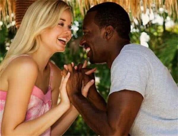 54年前，被允許的跨人種通婚，美國白人和黑人現在情況如何？