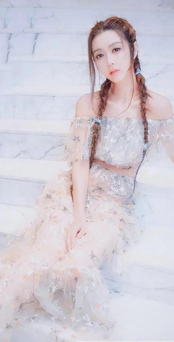 女明星的坐姿,你給誰好評? 女明星的坐姿,你給誰好評?