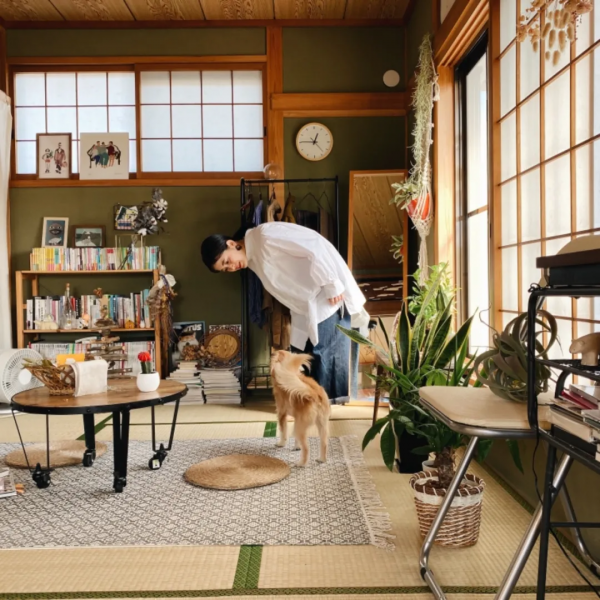 一人一狗蝸居19㎡小屋,引來3萬人圍觀!高收入小姐姐的歲月靜好 一人一狗蝸居19㎡小屋,引來3萬人圍觀!高收入小姐姐的歲月靜好