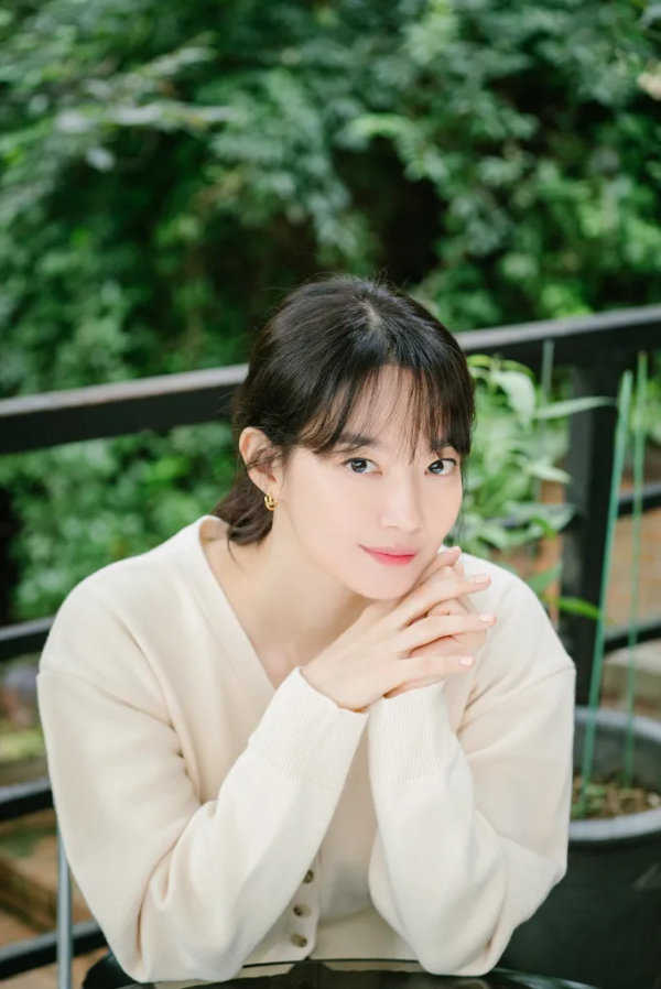 開播兩集換5個愛馬仕，申敏兒才是方臉女孩的造型教科書