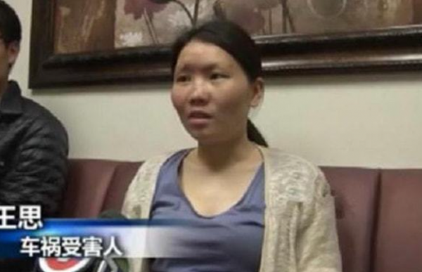 “恨國夫婦”跪舔美國,卻被美國醫院追討千萬醫療費,這回老實了 “恨國夫婦”跪舔美國,卻被美國醫院追討千萬醫療費,這回老實了