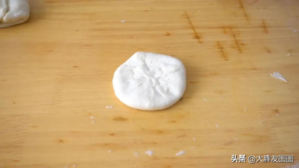 冬天最愛吃熱乎乎的糖餅,不用發麵,在家做超簡單,層層起酥 冬天最愛吃熱乎乎的糖餅,不用發麵,在家做超簡單,層層起酥